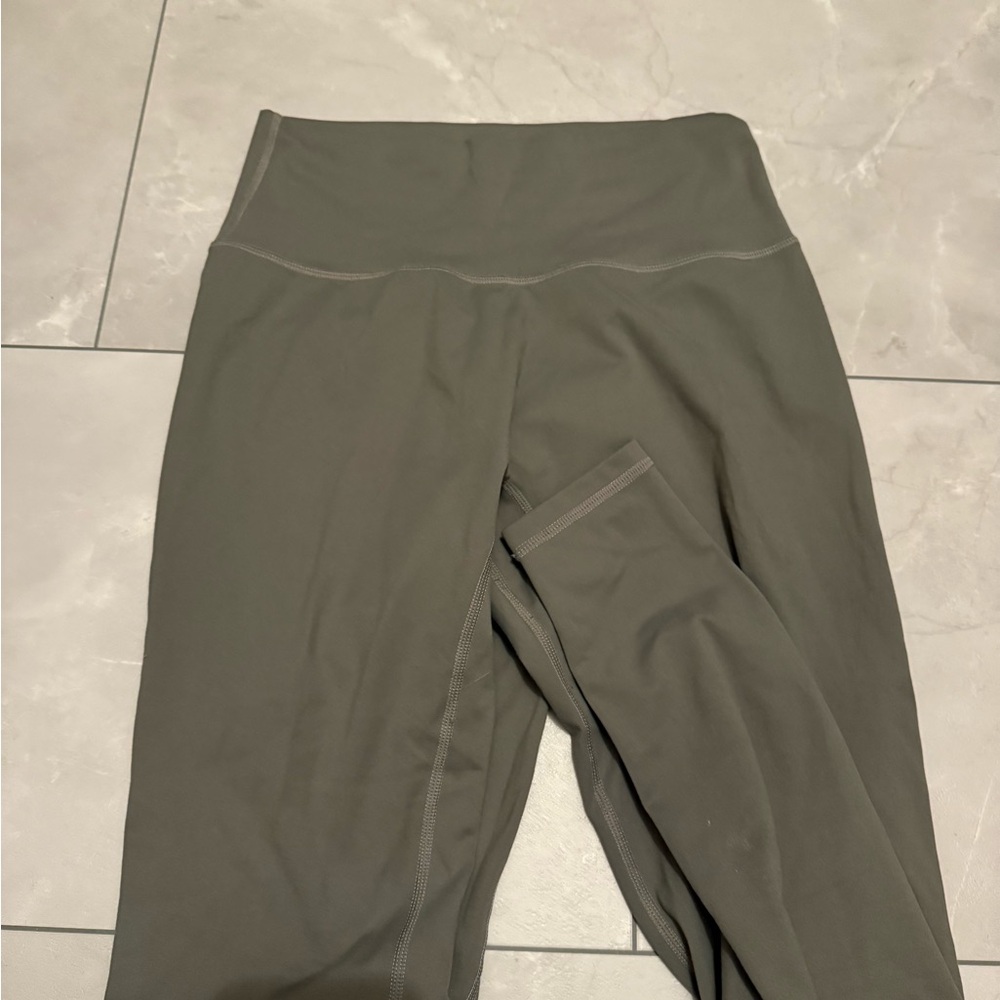 BuffBunny Grey Leggings